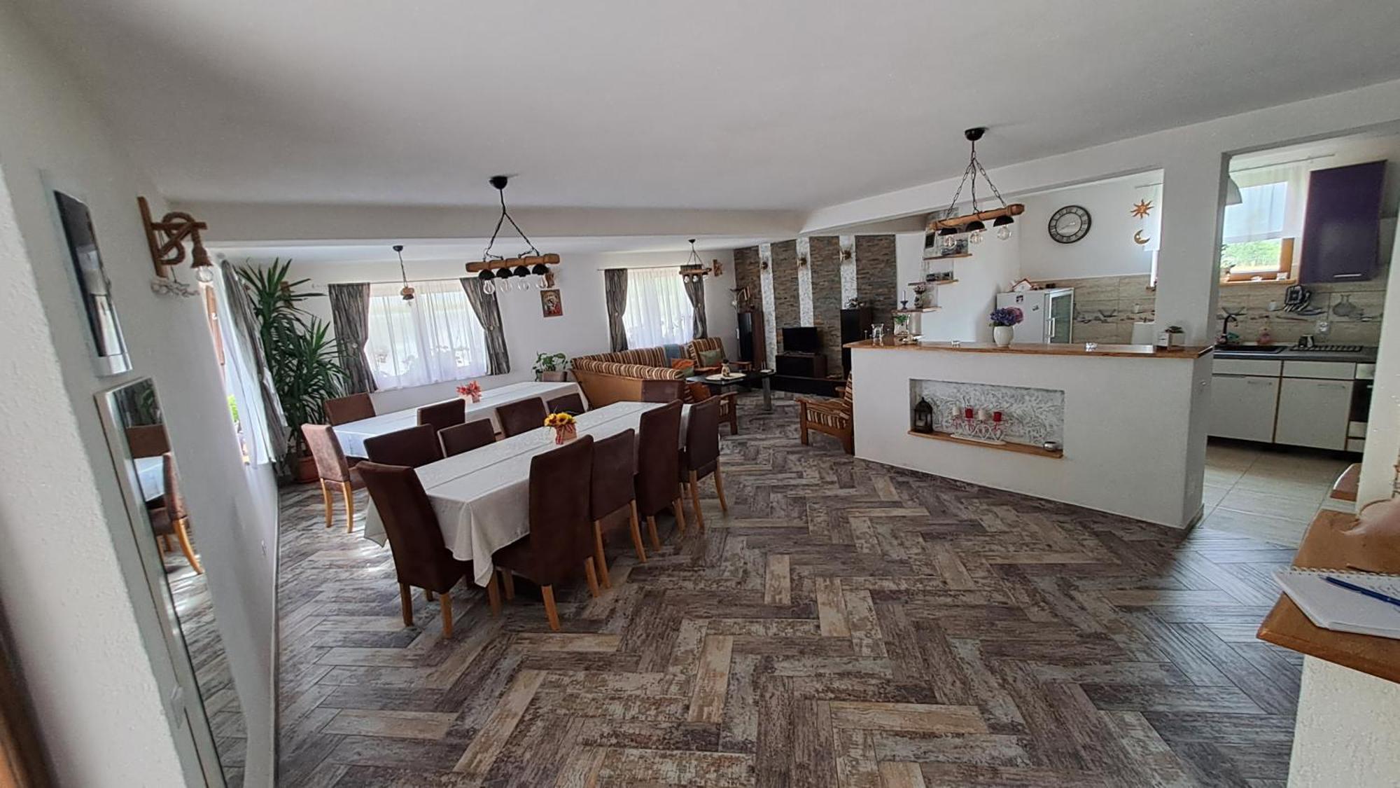 Vis Implinit Hotel คือร์ตีโชอารา ภายนอก รูปภาพ